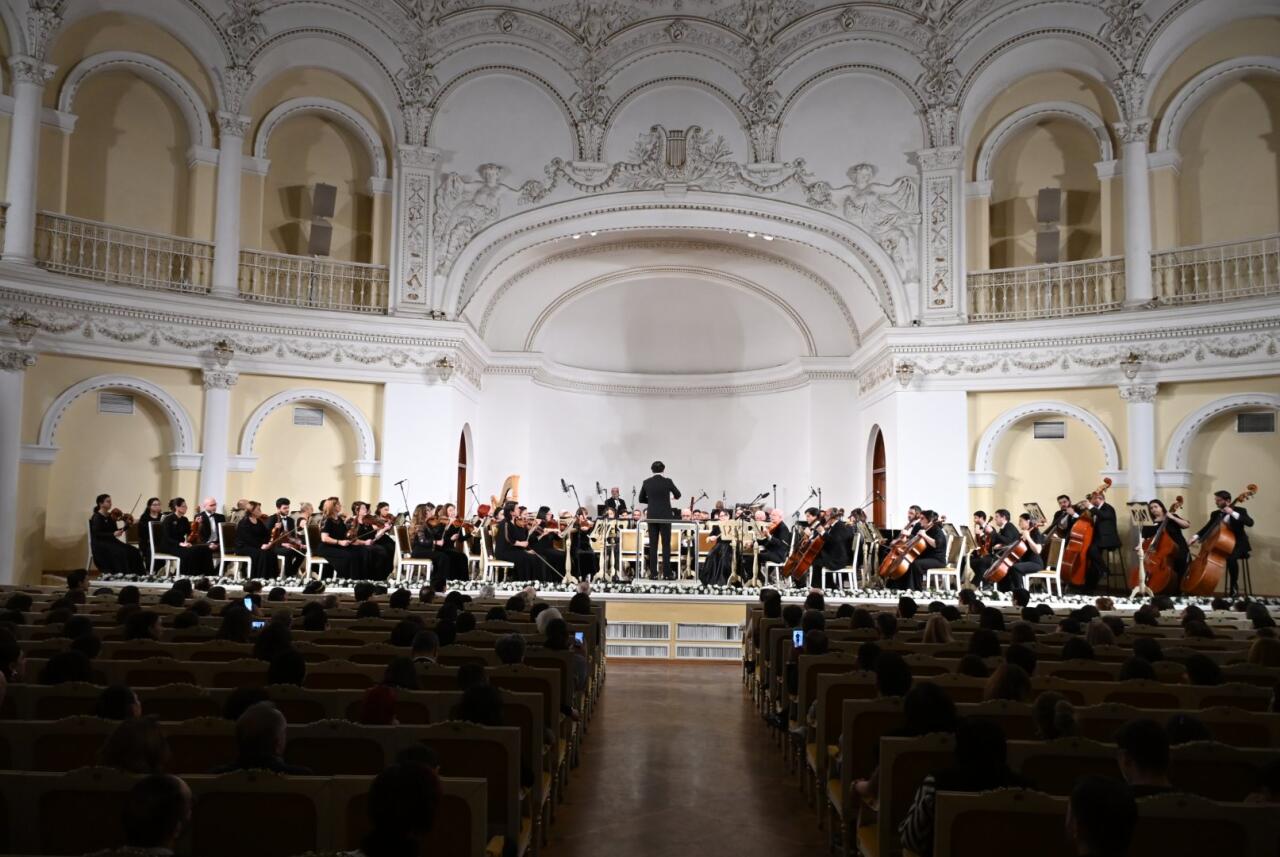 В Баку состоялся концерт, посвященный Дню cолидарности азербайджанцев мира и Новому году