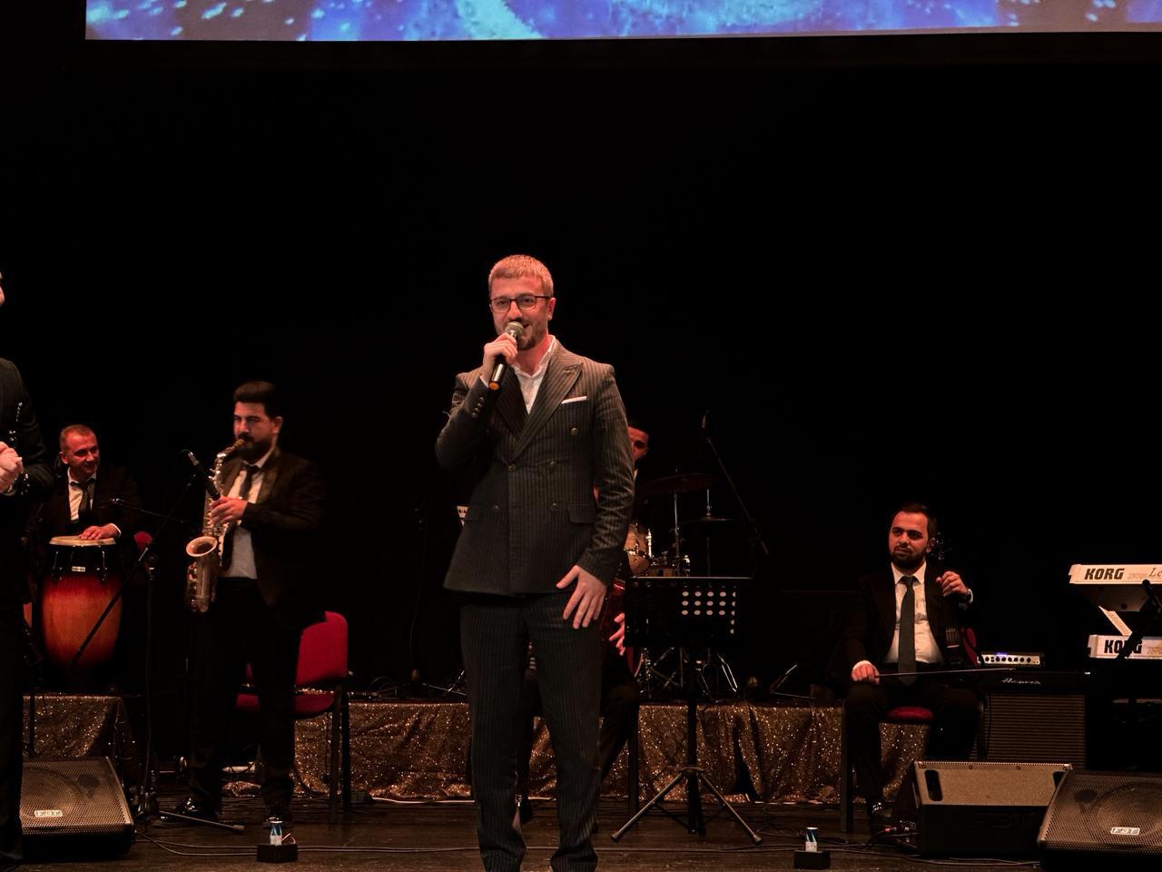 В Гянджинской государственной филармонии состоялась праздничная программа "В Новый год - вместе с нами"