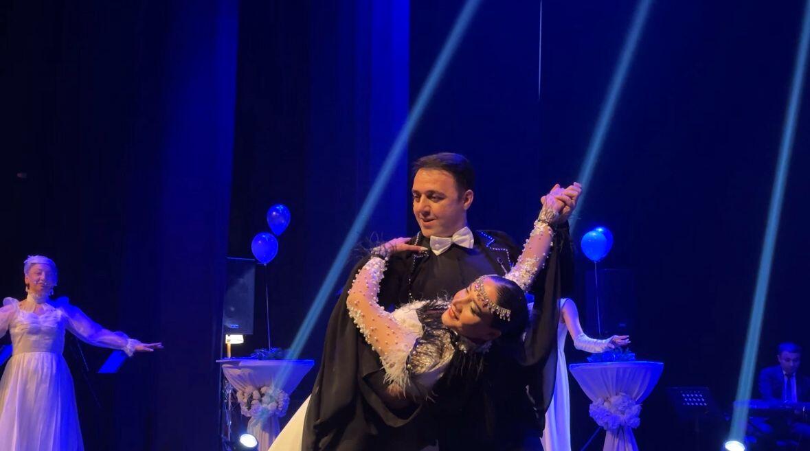 В Гянджинской государственной филармонии состоялась праздничная программа "В Новый год - вместе с нами"