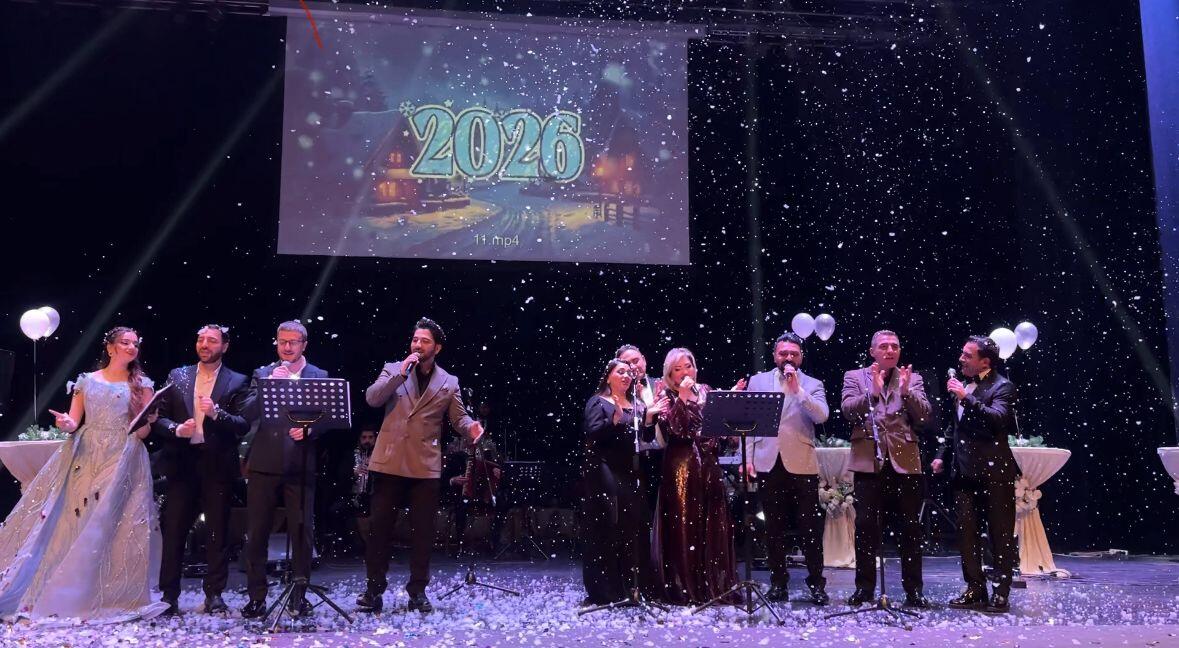 В Гянджинской государственной филармонии состоялась праздничная программа "В Новый год - вместе с нами"