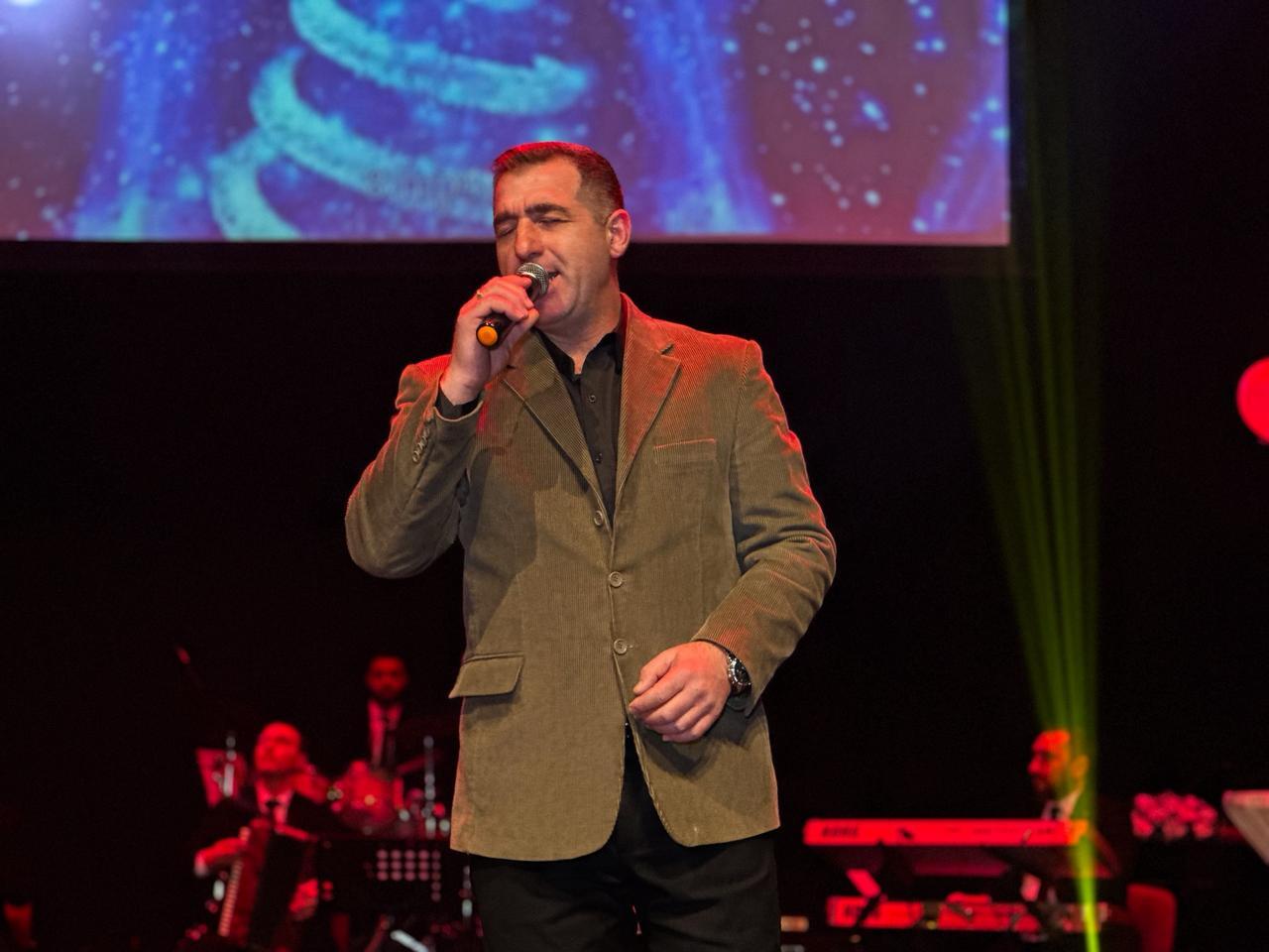 В Гянджинской государственной филармонии состоялась праздничная программа "В Новый год - вместе с нами"