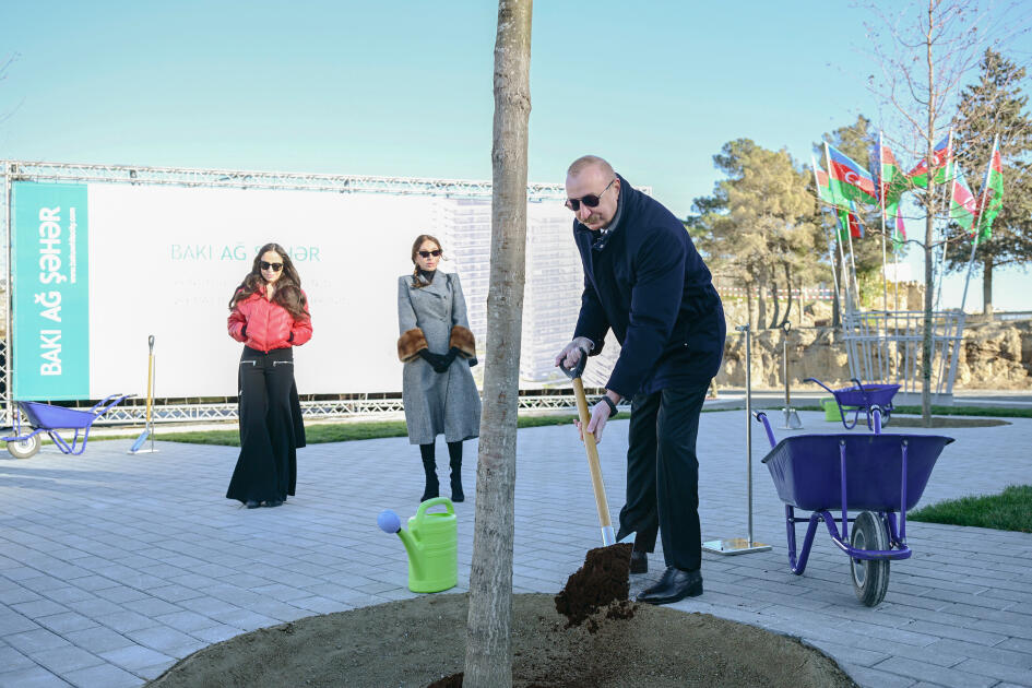 Президент Ильхам Алиев и Первая леди Мехрибан Алиева посетили «Баку Белый город»