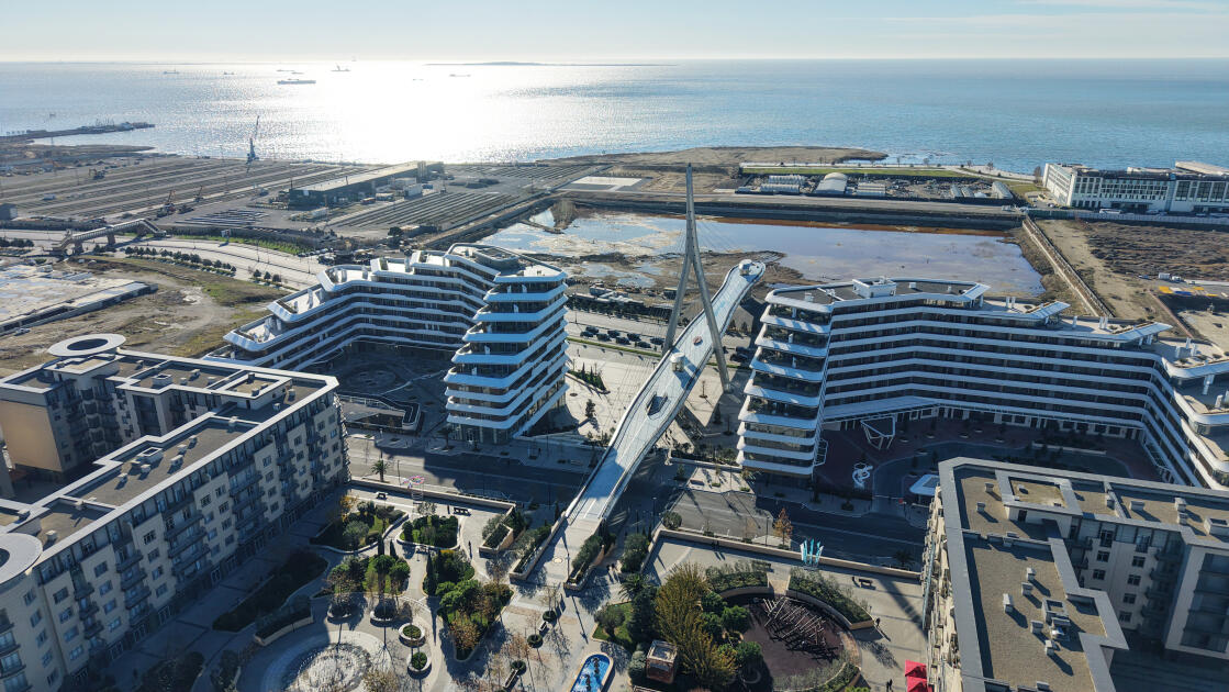 Президент Ильхам Алиев и Первая леди Мехрибан Алиева посетили «Баку Белый город»