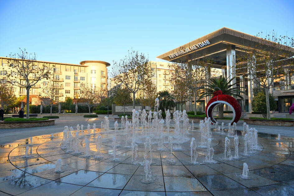 Президент Ильхам Алиев и Первая леди Мехрибан Алиева посетили «Баку Белый город»