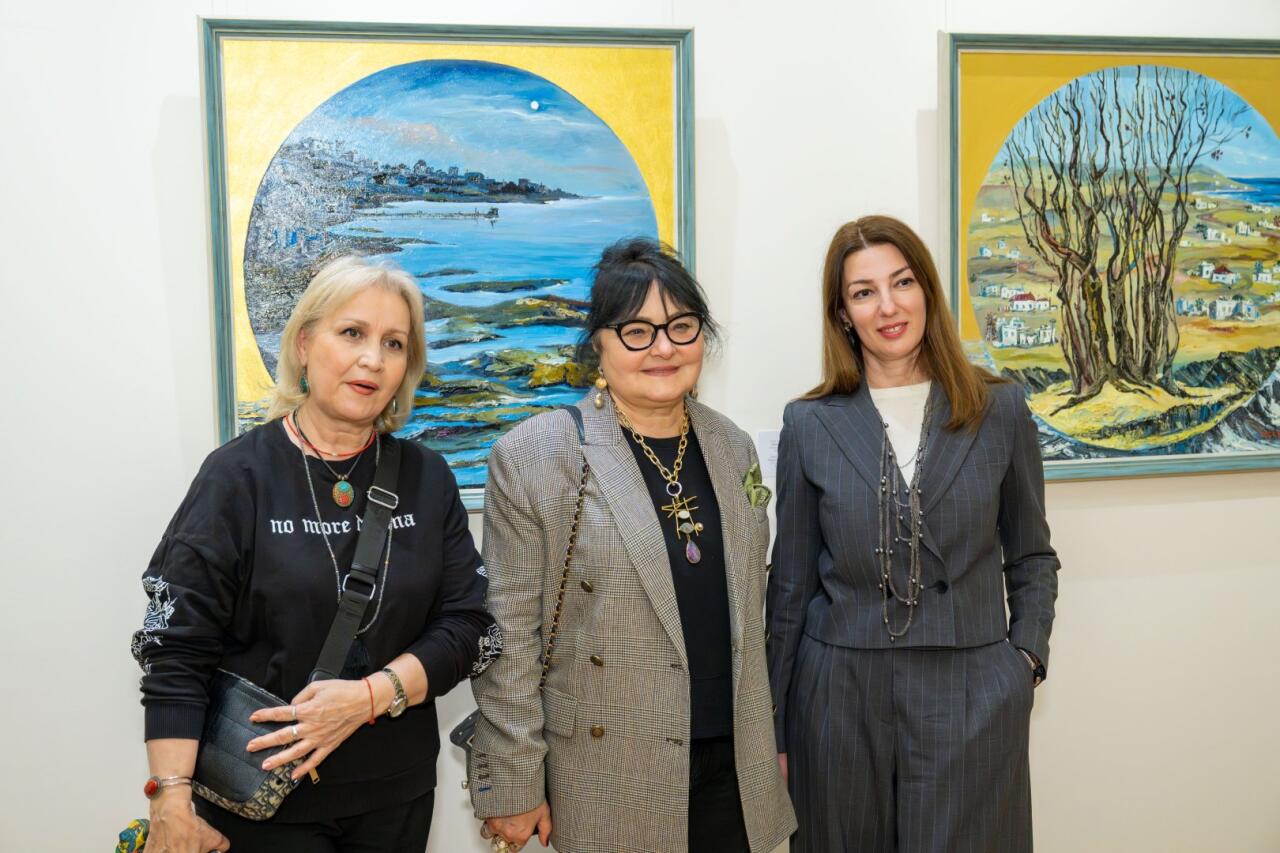 Состоялось открытие выставки, посвящённой 25-летию Азербайджанской академии художеств