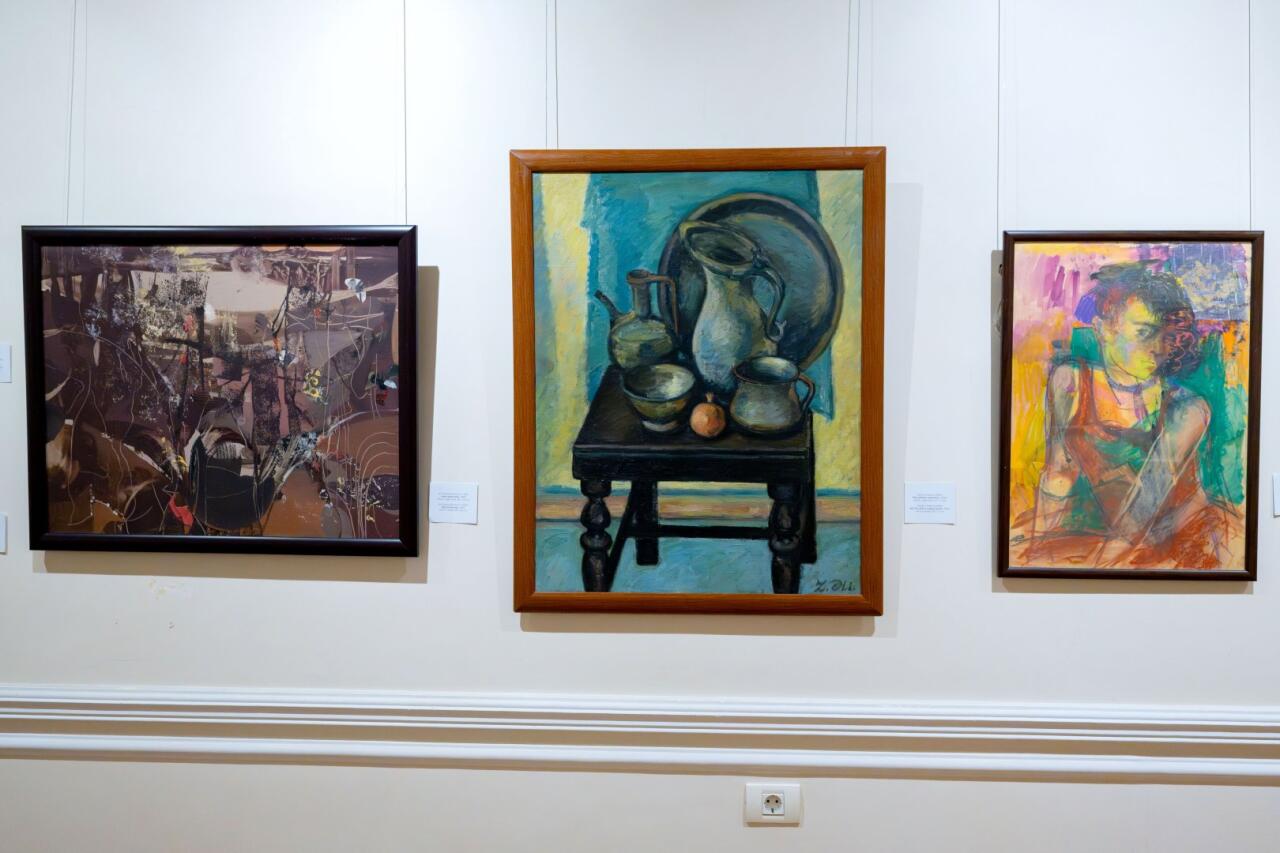 Состоялось открытие выставки, посвящённой 25-летию Азербайджанской академии художеств