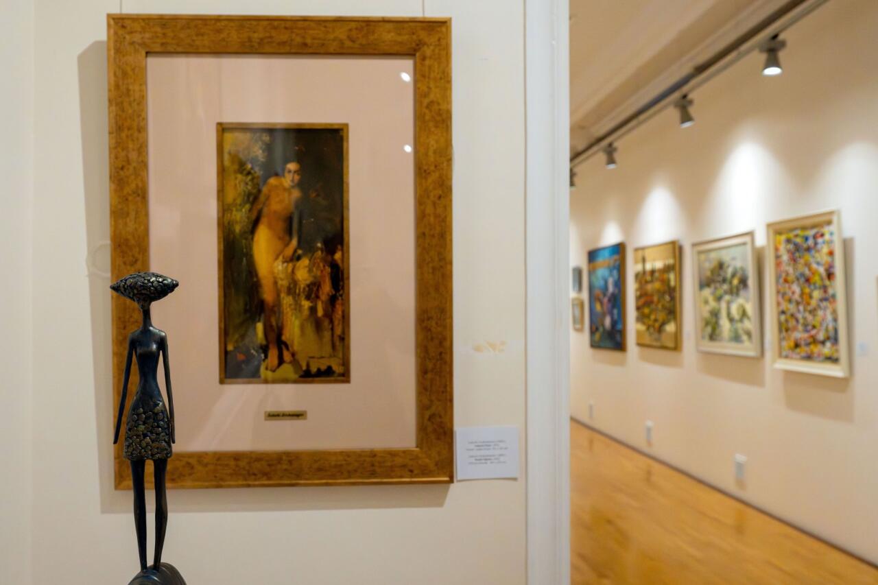 Состоялось открытие выставки, посвящённой 25-летию Азербайджанской академии художеств