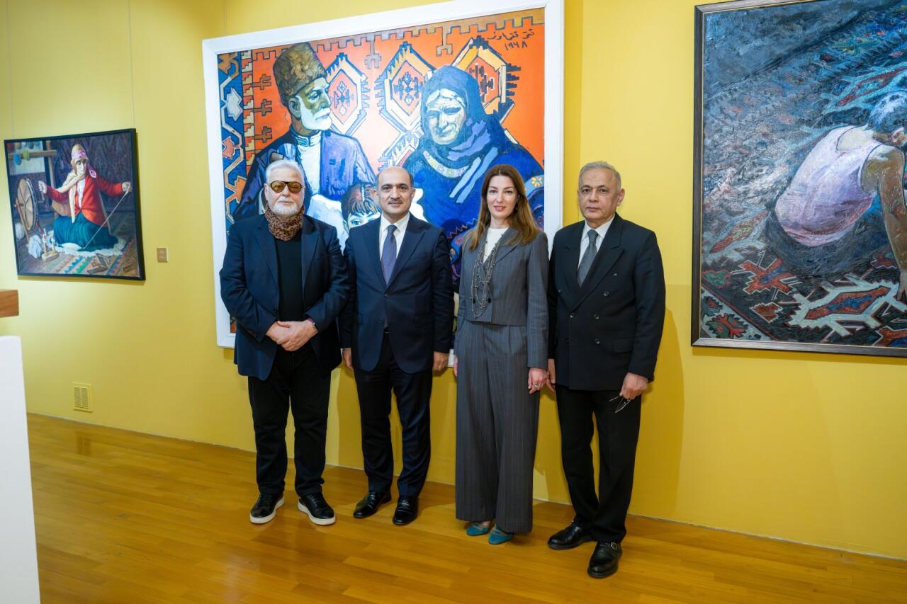 Состоялось открытие выставки, посвящённой 25-летию Азербайджанской академии художеств