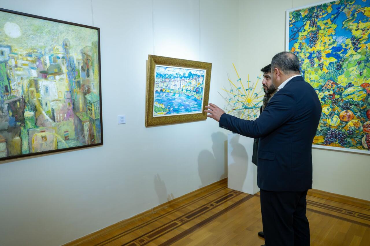 Состоялось открытие выставки, посвящённой 25-летию Азербайджанской академии художеств