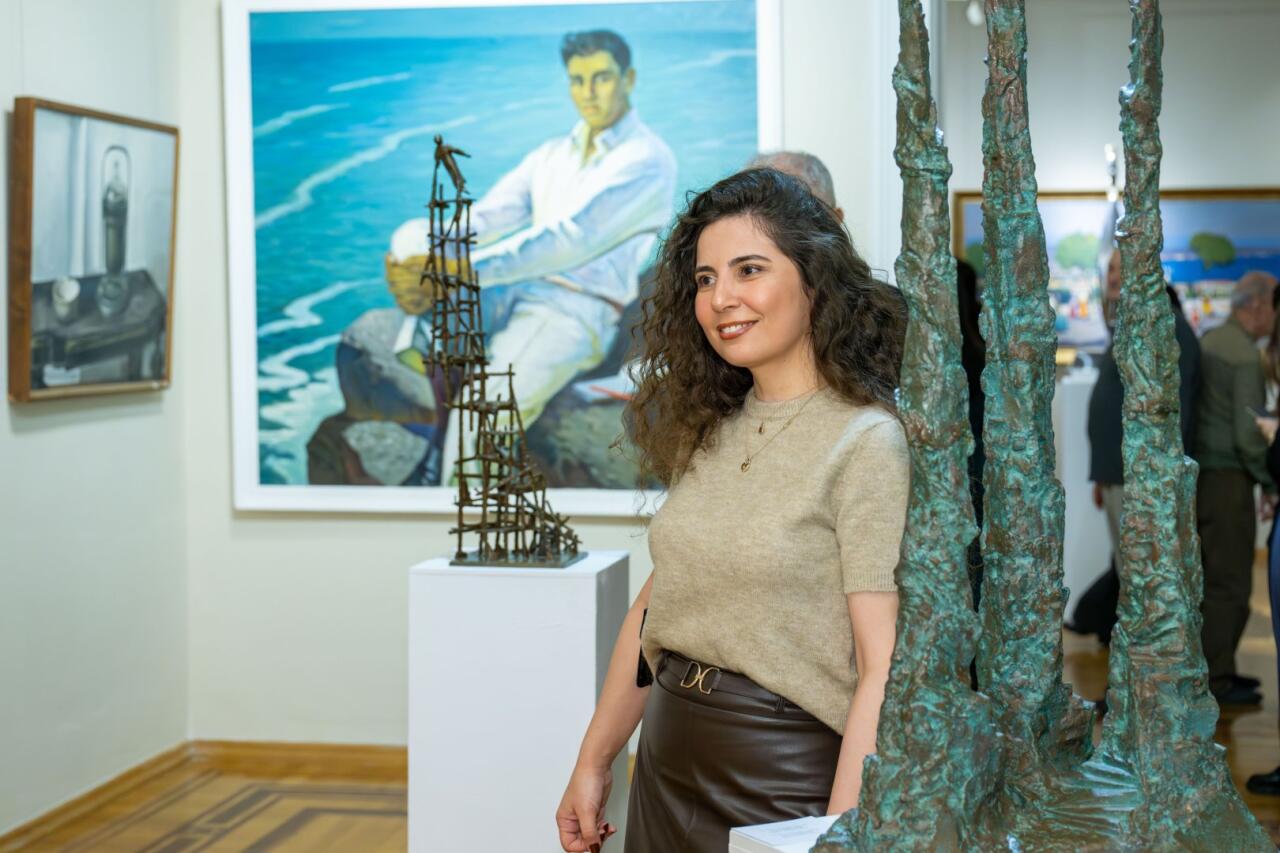 Состоялось открытие выставки, посвящённой 25-летию Азербайджанской академии художеств