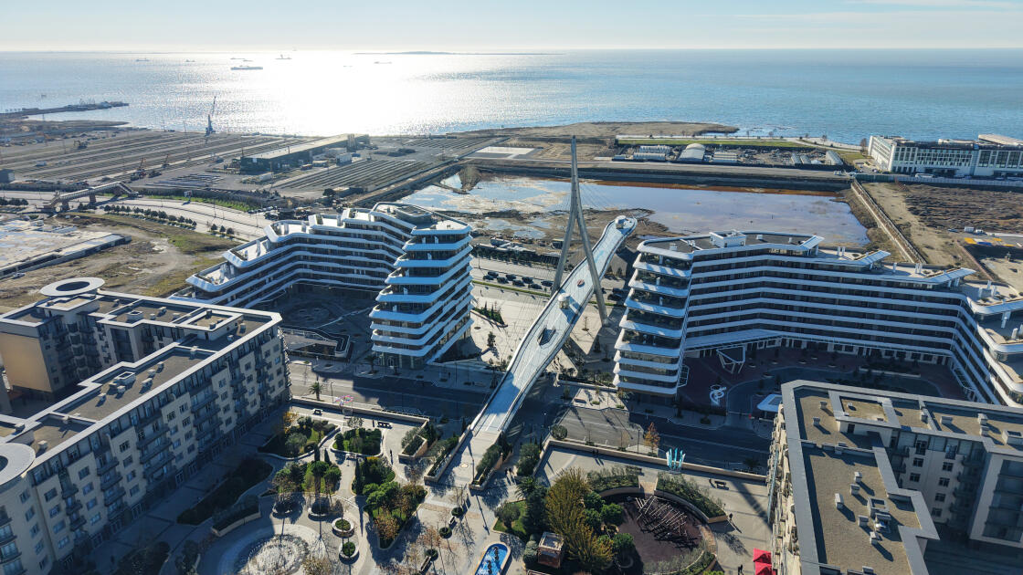 Президент Ильхам Алиев и Первая леди Мехрибан Алиева посетили «Баку Белый город»