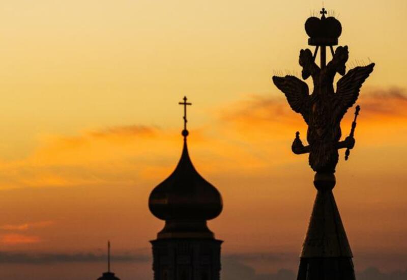 Путин изменил герб России