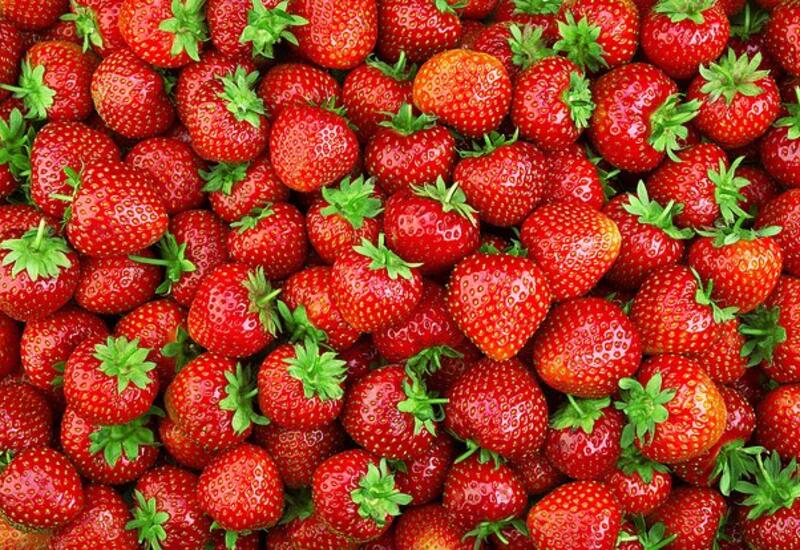 Любителей клубники и яблок предупредили о серьезных последствиях