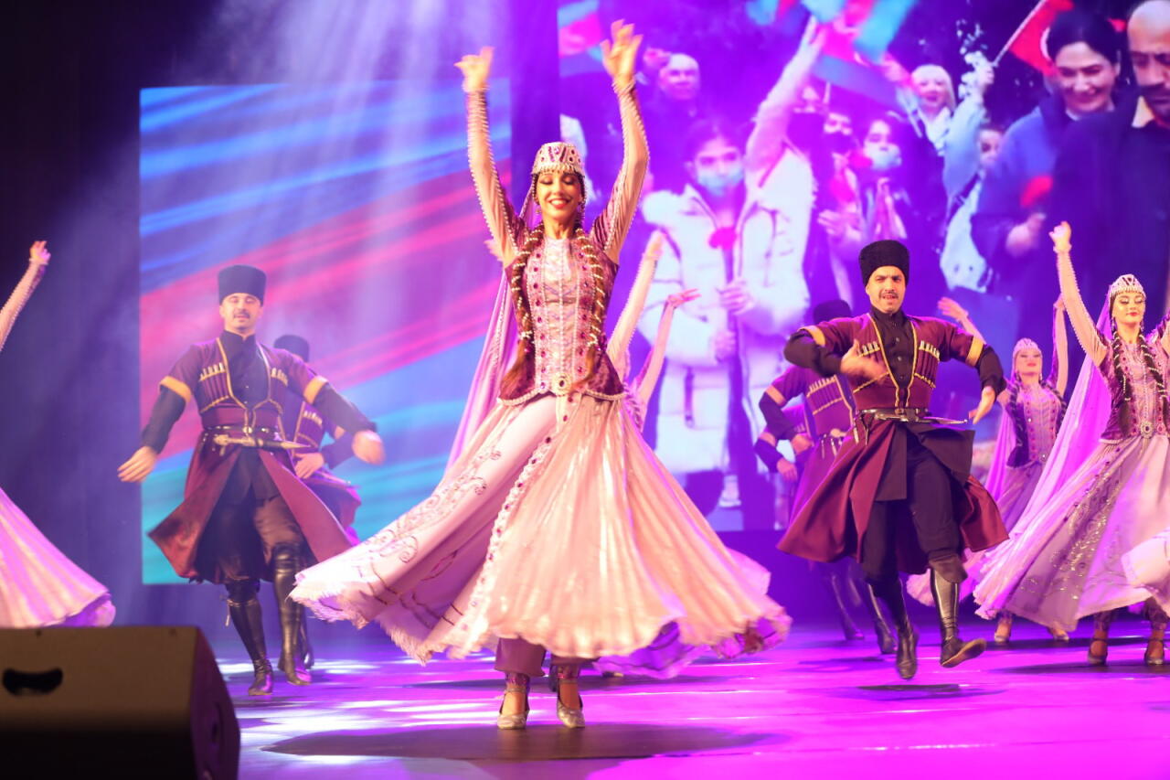 В Баку состоялся памятный вечер, посвященный 80-летию со дня рождения Амалии Панаховой