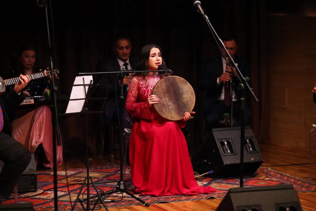 Торжественный вечер к 85-летию Бабы Махмудоглу