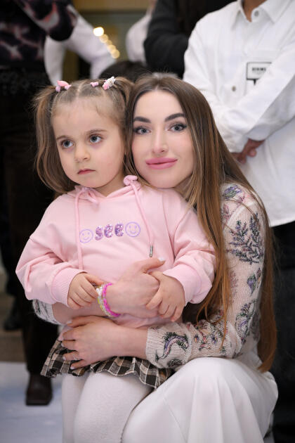 Leyla Əliyeva, Arzu Əliyeva və Alena Əliyeva xüsusi qayğıya ehtiyacı olan uşaqlar üçün təşkil olunan bayram şənliyində iştirak ediblər