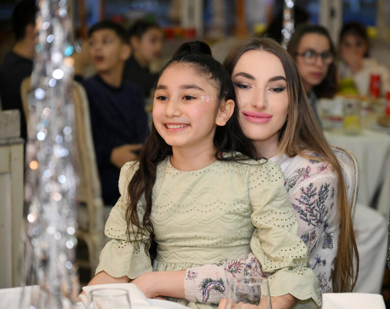 Leyla Əliyeva, Arzu Əliyeva və Alena Əliyeva xüsusi qayğıya ehtiyacı olan uşaqlar üçün təşkil olunan bayram şənliyində iştirak ediblər