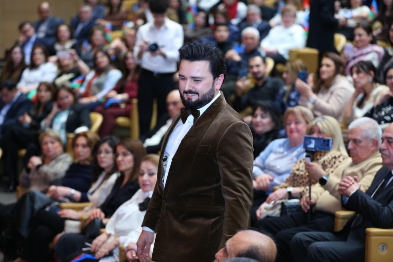 Праздничный подарок от Рамиля Гасымова - двухчасовой концерт без микрофона