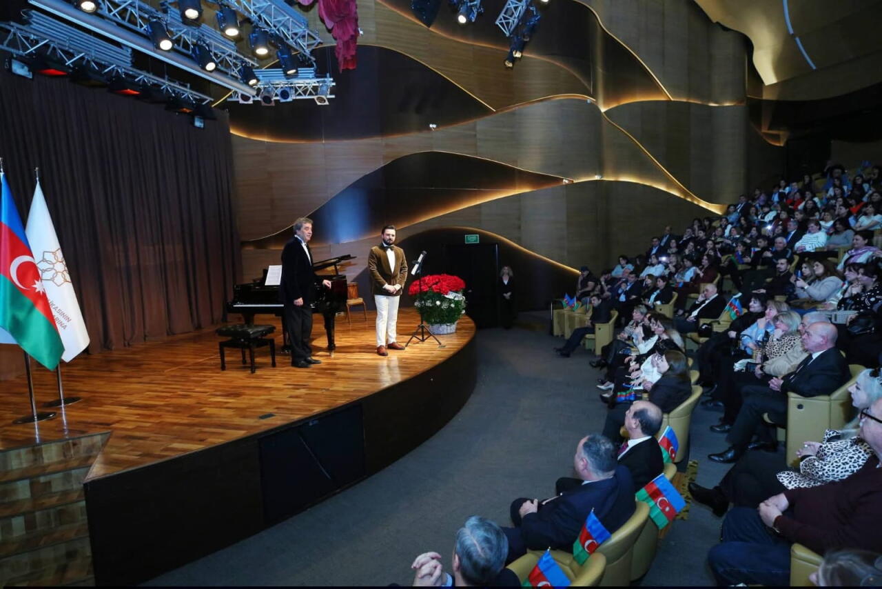 Праздничный подарок от Рамиля Гасымова - двухчасовой концерт без микрофона