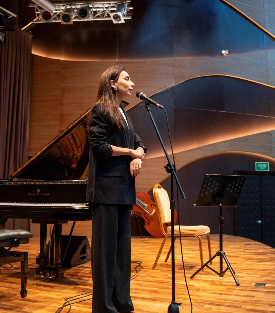 Малая Морская улица, 3 – Баку в музыке современных авторов