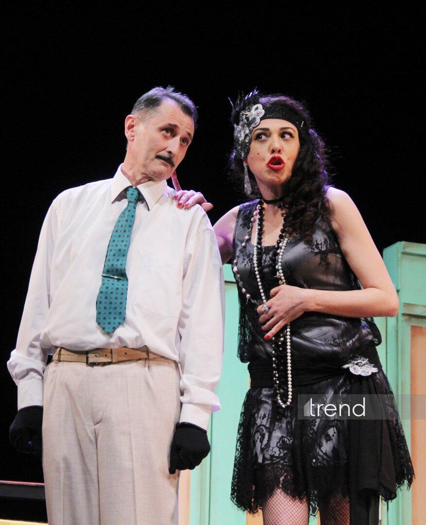 В Азербайджанском русском драмтеатре состоялась премьера спектакля "Ключ от чемодана с кирпичами"