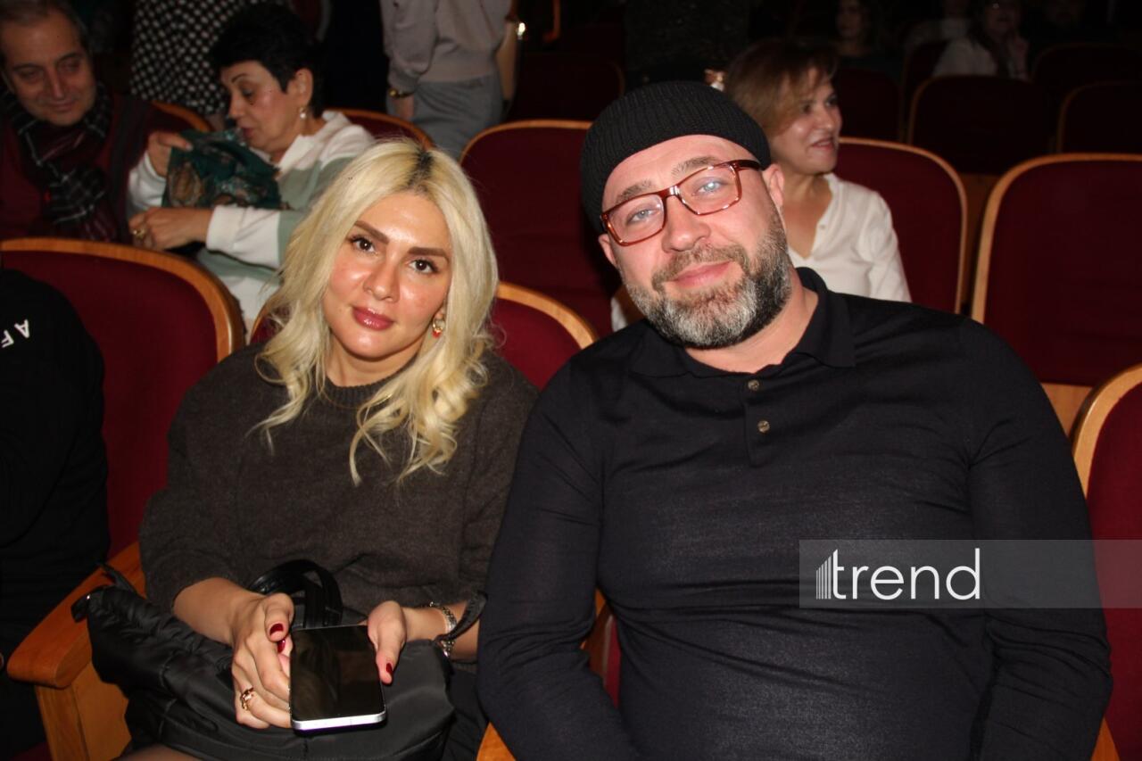 В Азербайджанском русском драмтеатре состоялась премьера спектакля "Ключ от чемодана с кирпичами"