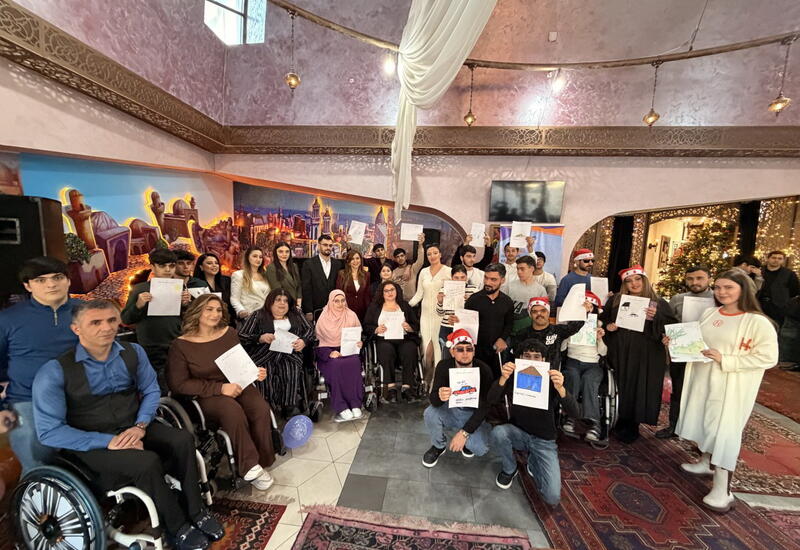 В Баку прошел инклюзивный праздник "Цвет желаний", посвященный Новому году