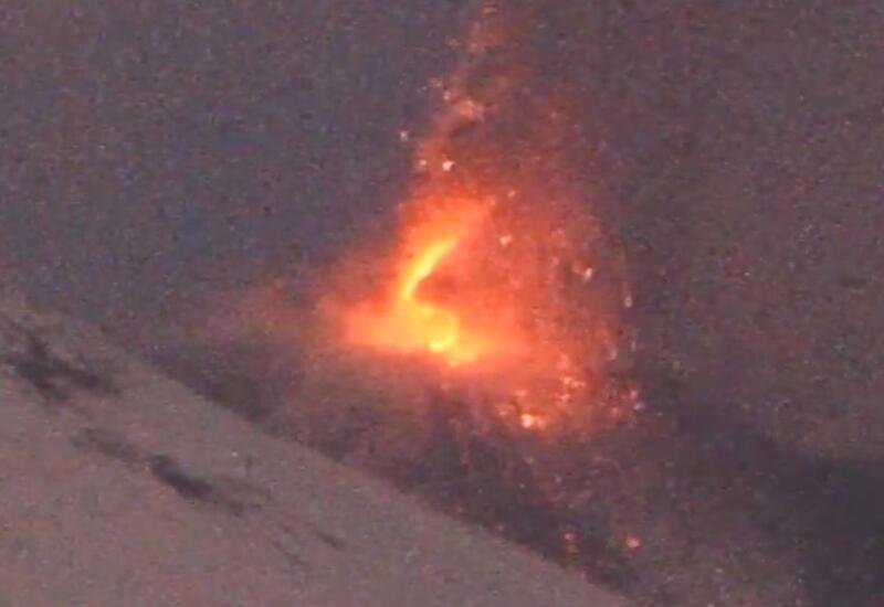 Извержение вулкана Этна продолжается