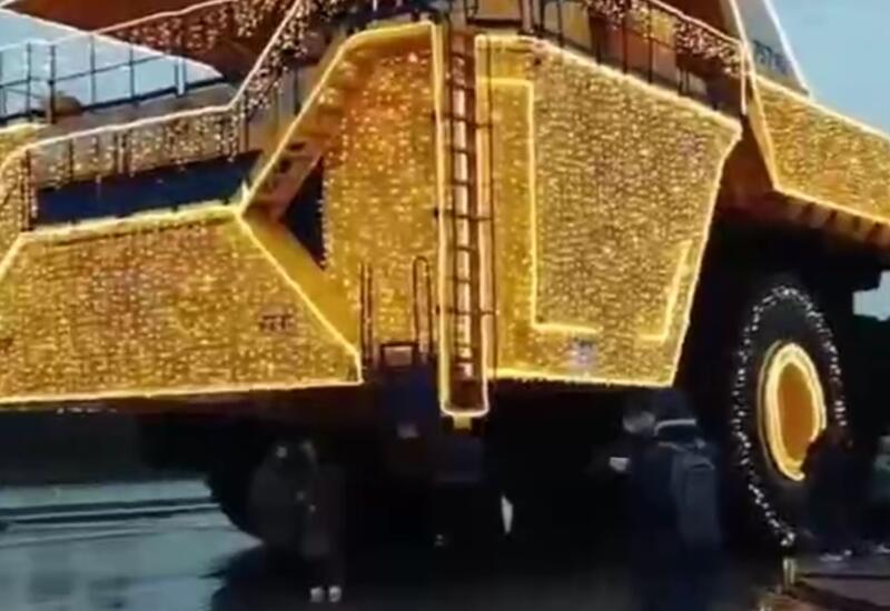 Необычный новогодний декор появился в центре Минска