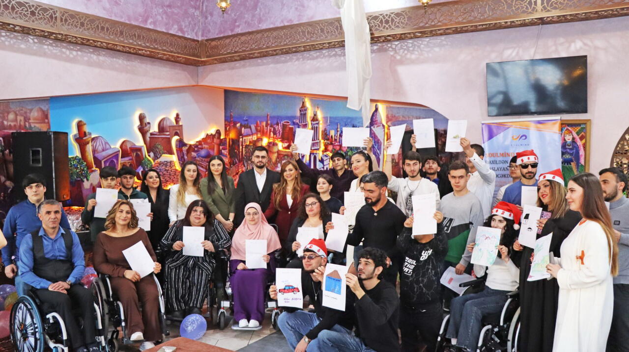 В Баку прошел инклюзивный праздник "Цвет желаний", посвященный Новому году