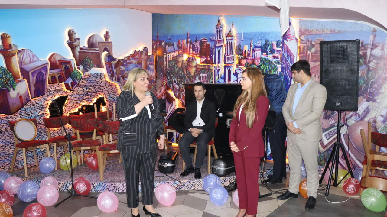 В Баку прошел инклюзивный праздник "Цвет желаний", посвященный Новому году