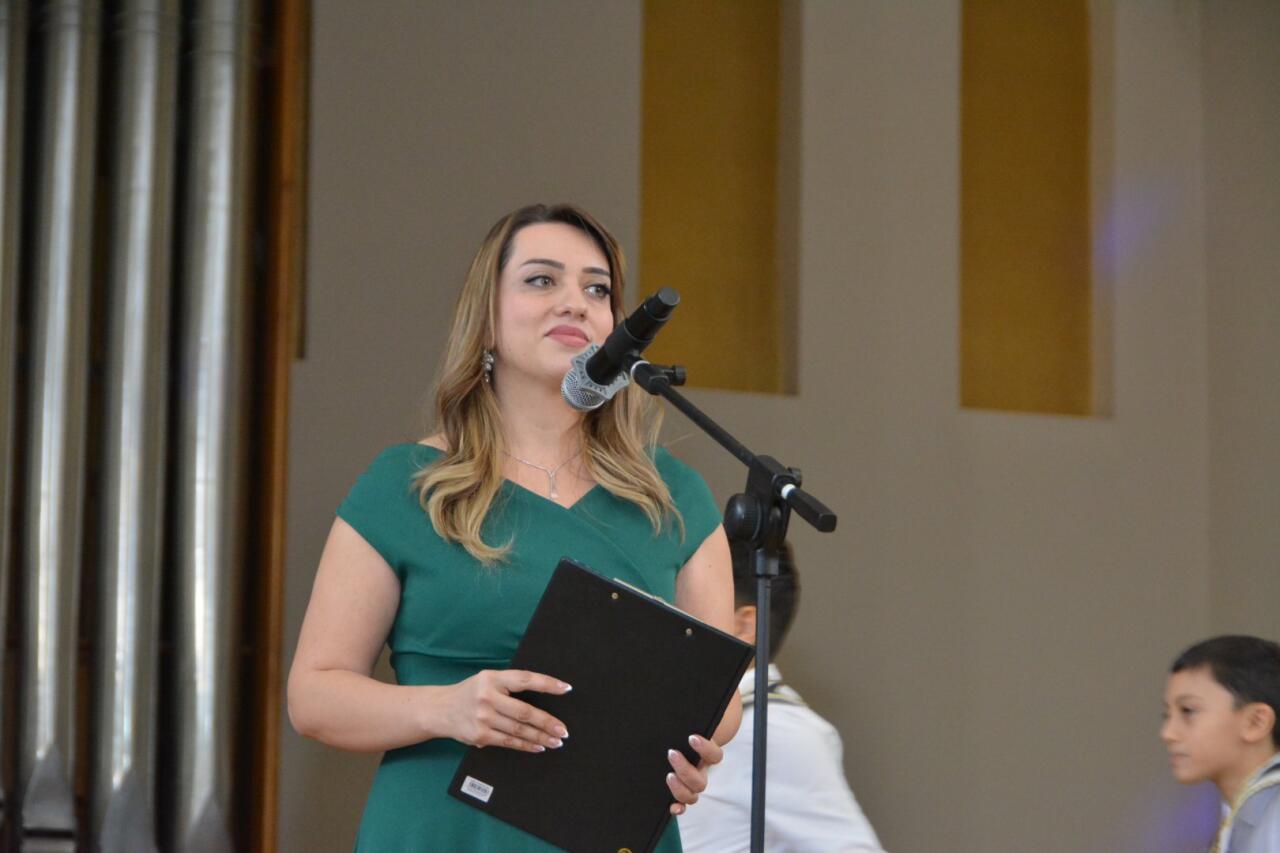 Фархад Бадалбейли отметил день рождения вместе со студентами Бакинской музыкальной академии