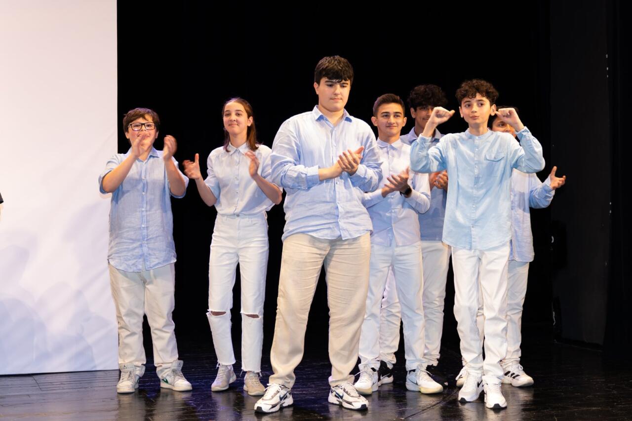 В Баку разгорелась битва смеха и креатива Юниор Лиги КВН сезона 2025–2026