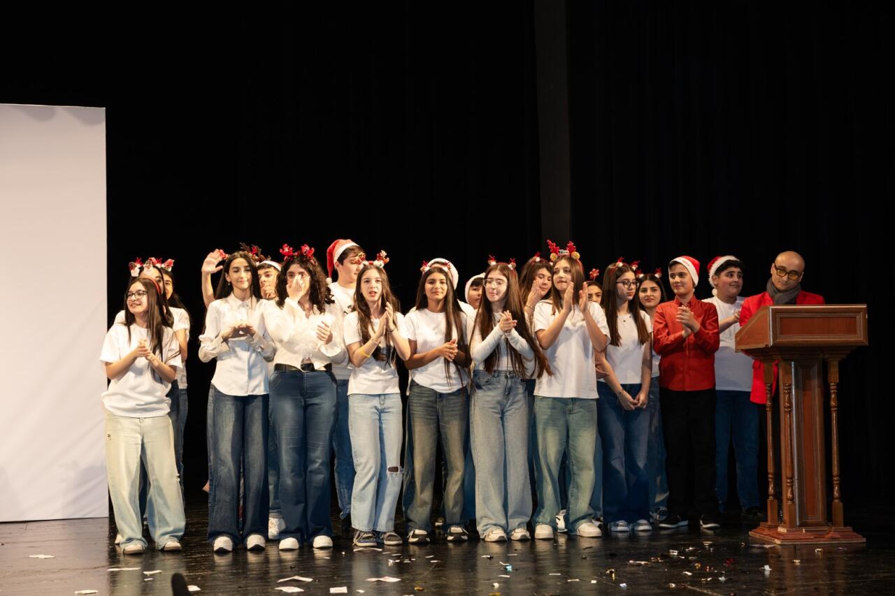 В Баку разгорелась битва смеха и креатива Юниор Лиги КВН сезона 2025–2026