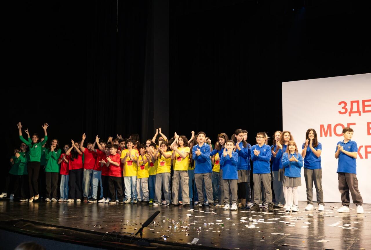 В Баку разгорелась битва смеха и креатива Юниор Лиги КВН сезона 2025–2026