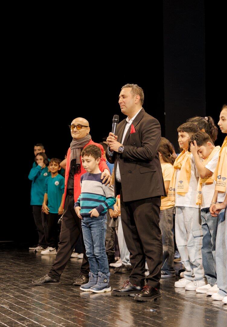 В Баку разгорелась битва смеха и креатива Юниор Лиги КВН сезона 2025–2026