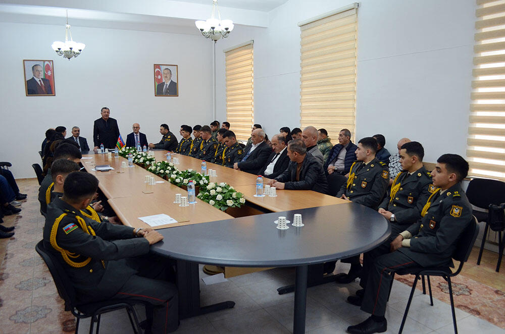 В Азербайджанской армии отмечены День солидарности азербайджанцев мира и Новый год