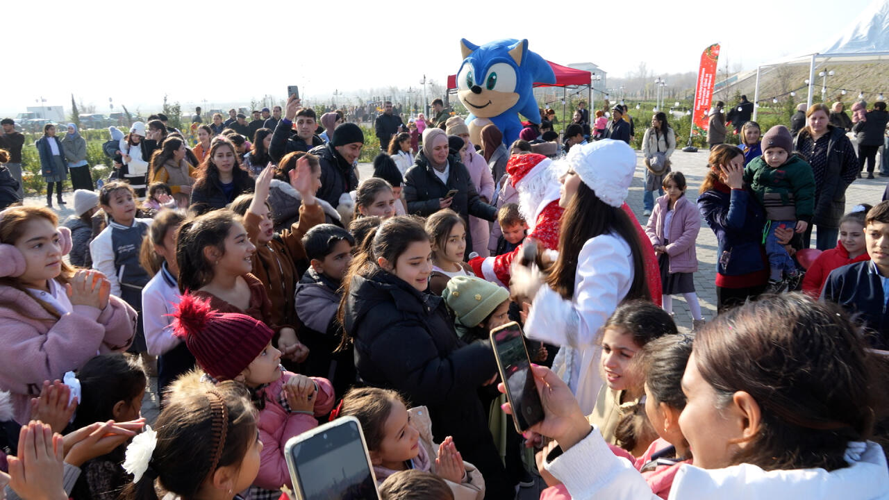 В Джабраильском и Зангиланском районах организована новогодняя ярмарка