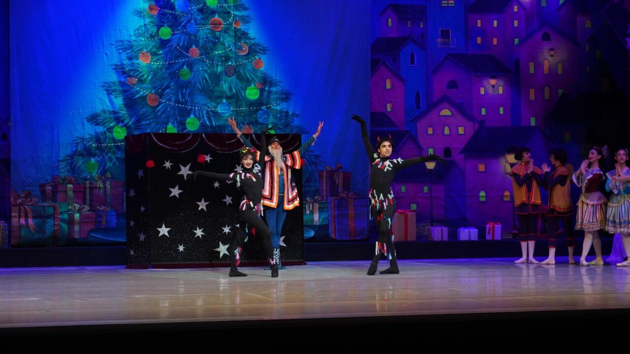 В Баку состоялся показ балета "Щелкунчик"