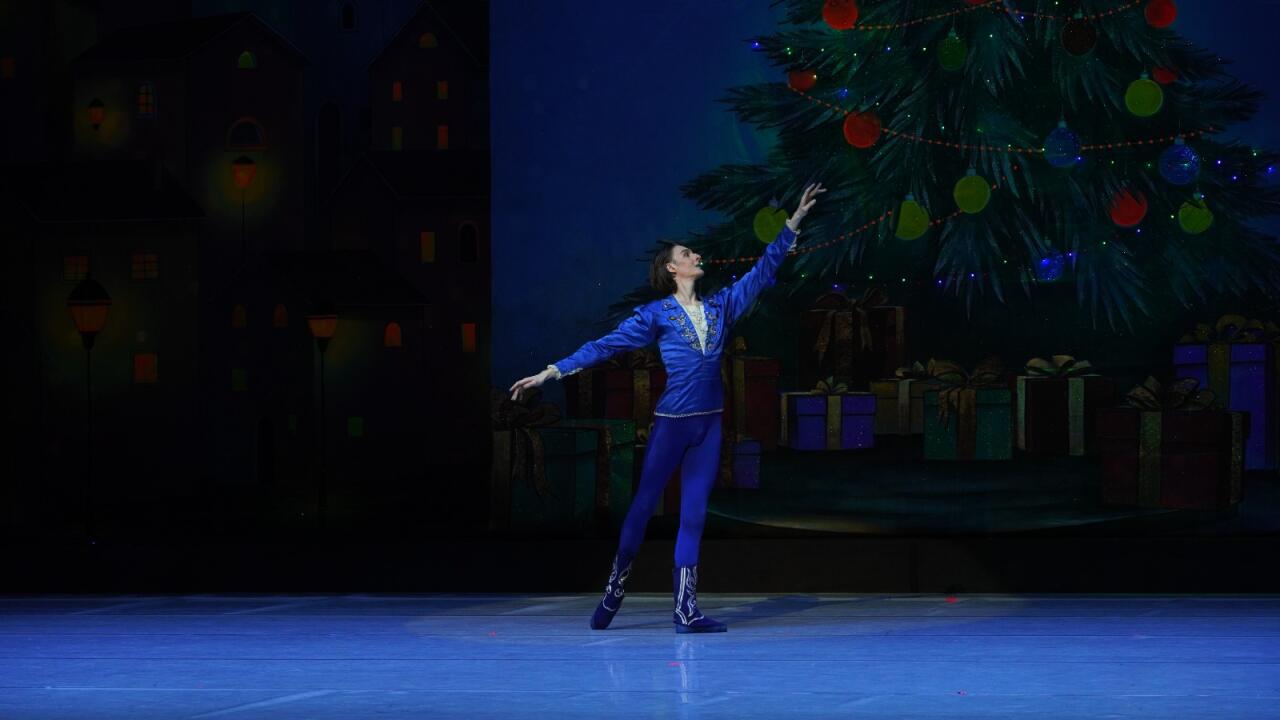 В Баку состоялся показ балета "Щелкунчик"