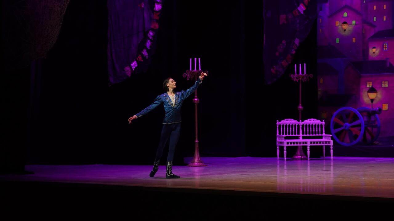 В Баку состоялся показ балета "Щелкунчик"