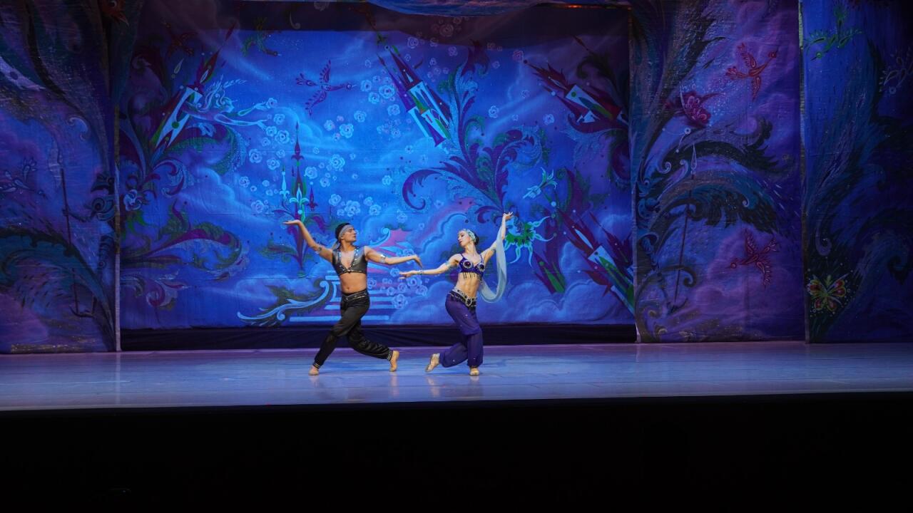 В Баку состоялся показ балета "Щелкунчик"