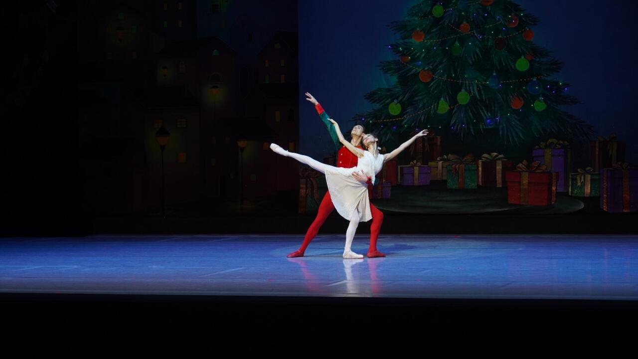 В Баку состоялся показ балета "Щелкунчик"