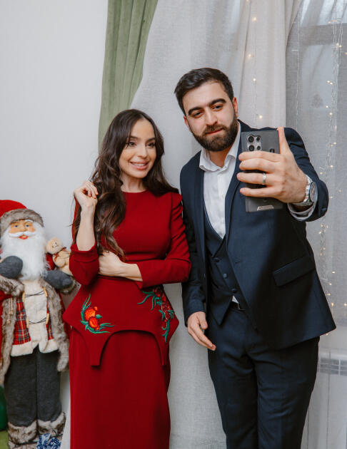 Heydər Əliyev Fondunun vitse-prezidenti Leyla Əliyeva və Bakı Media Mərkəzinin rəhbəri Arzu Əliyeva “Tut Əlimdən” Uşaqlar üçün Sosial Reabilitasiya Mərkəzində bayram tədbirində iştirak ediblər