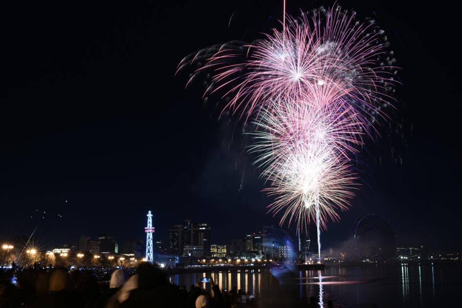 Праздничный салют в Баку по случаю Нового года