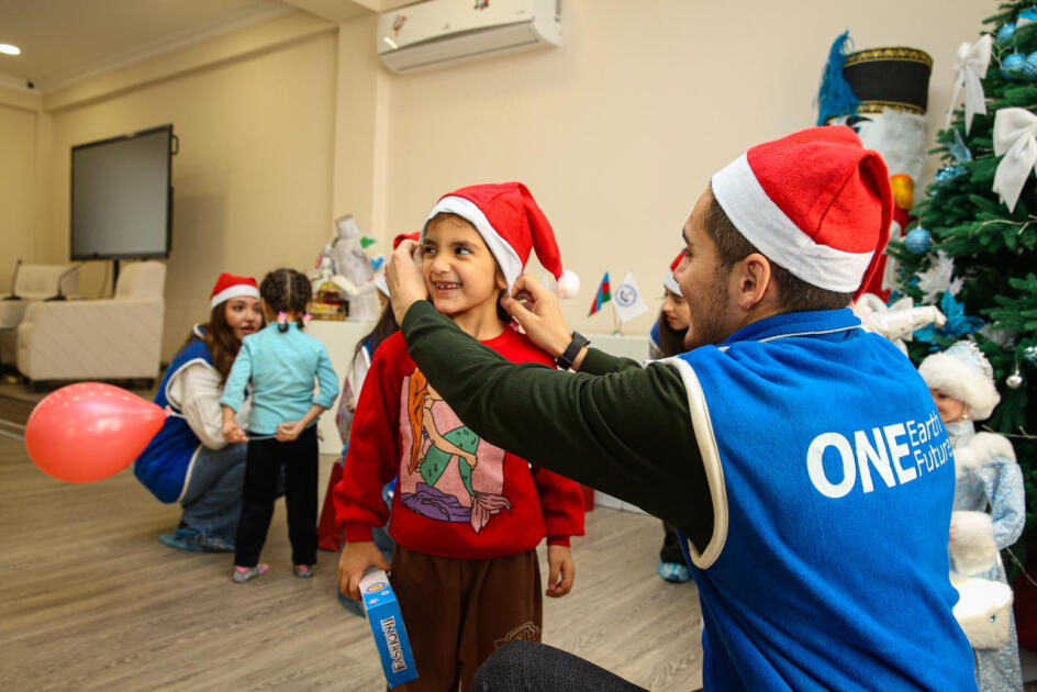 Heydər Əliyev Fondunun vitse-prezidenti Leyla Əliyevanın təşəbbüsü ilə uşaq sığınacaqlarında Yeni il şənliyi təşkil olunub