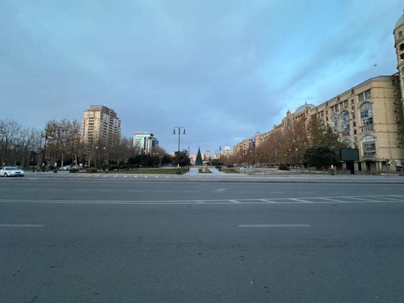 Баку встретил новогоднее утро чистым и аккуратным