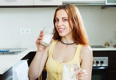 Диетолог назвал самое полезное молоко