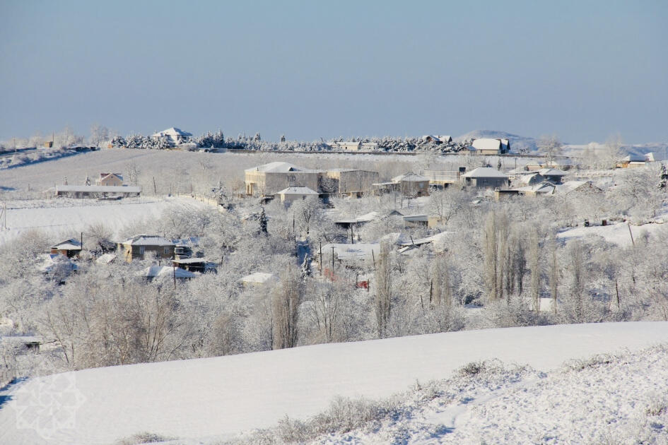 Агсуинский перевал вновь покрылся льдом