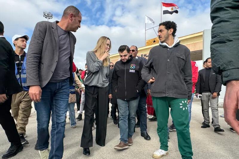 Анджелина Джоли на КПП "Рафах"